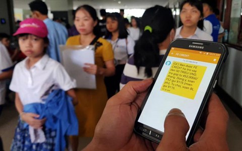 Dần buông các công ty tài chính, ngân hàng mẹ toan tính gì?